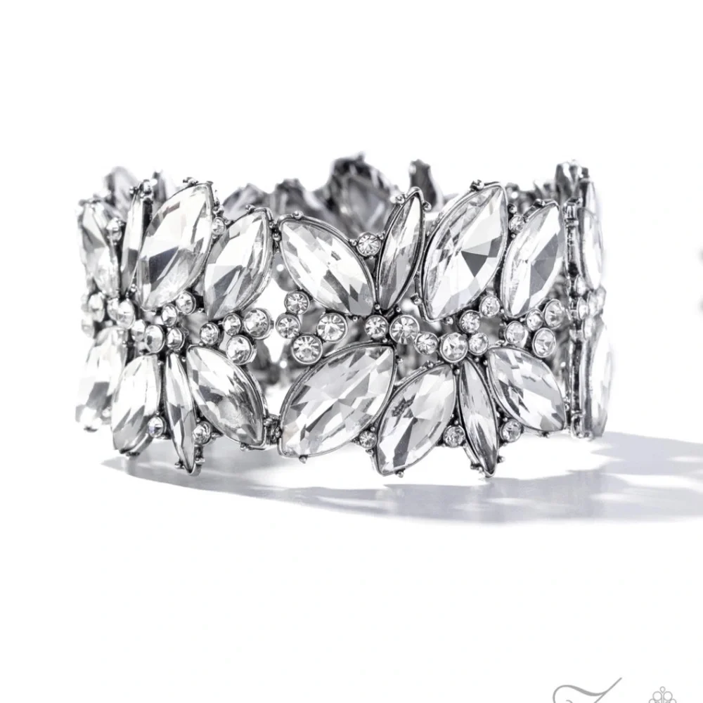 Composed Charm - ZI Collection Bracelet - Picture 2 of 2